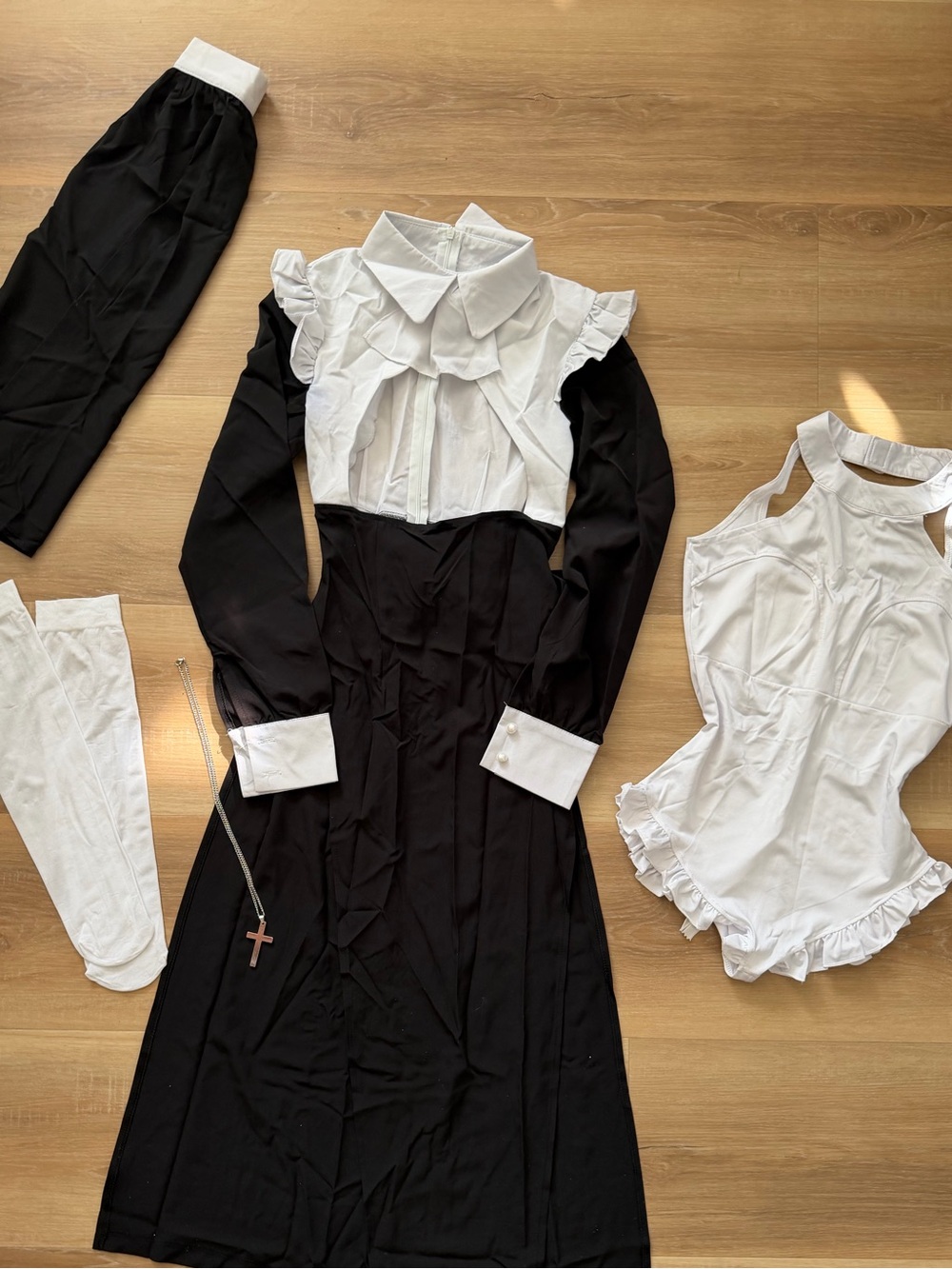 Sexy Anime Nun Costume (XS)